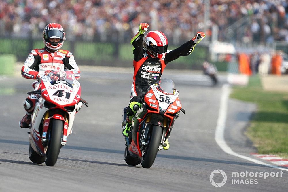 Retro: Het indrukwekkende WSBK-optreden van Simoncelli