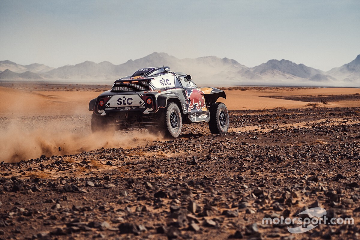 Stephane Peterhansel Pertajam Rekor Juara Dakar