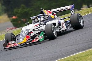 Van Gisbergen wins the New Zealand Grand Prix from pitlane