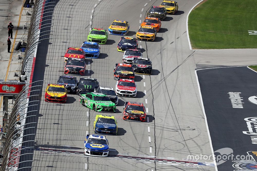 Red flag at Texas as crash takes out several contenders