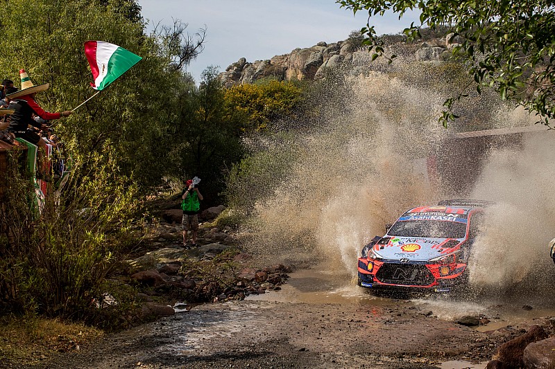 FIA schrapt laatste dag Rally van Mexico om corona, Ogier winnaar