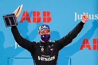 Dublet Mercedesa, Vandoorne wicemistrzem