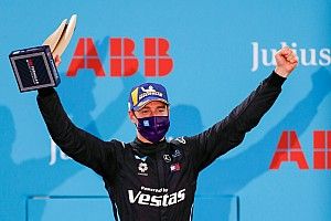 Dublet Mercedesa, Vandoorne wicemistrzem