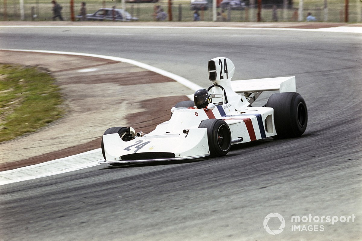 VIDEO: Deletraz doet een rondje Monaco in de Hesketh van Hunt