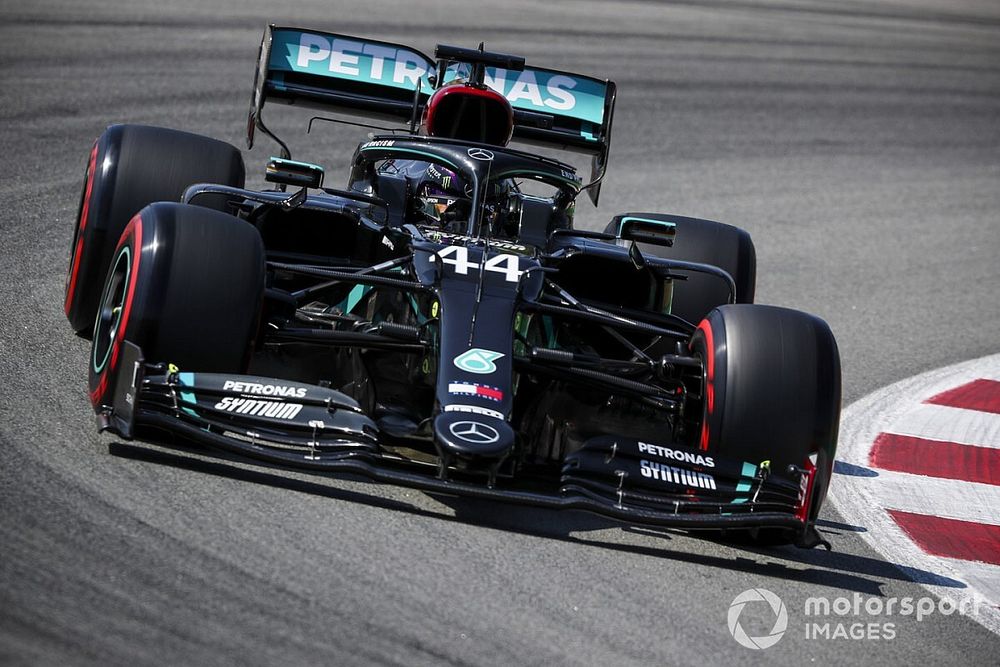 Hamilton topt afsluitende training, merkwaardige crash Ocon