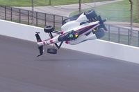 VIDEO: el accidente de Siegel que gir&oacute; en el aire en el Fast Friday de Indy 500