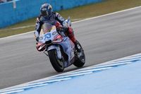 Alex Márquez lidera el warm up y Acosta se estrella a alta velocidad contra las barreras