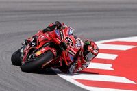 Ducati, sobre las dificultades de Bagnaia: "Debe ayudarnos a ayudarlo"