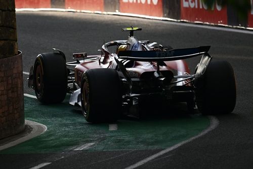 F1: Hamilton atribui &ldquo;freios perfeitos&rdquo; da Ferrari como respons&aacute;veis por bom in&iacute;cio em Baku