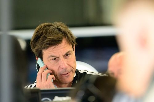Toto Wolff aclara la situación con Max Verstappen y Mercedes para 2026