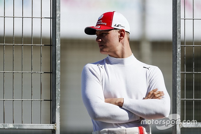 Schumacher: Porównania do ojca to zaszczyt