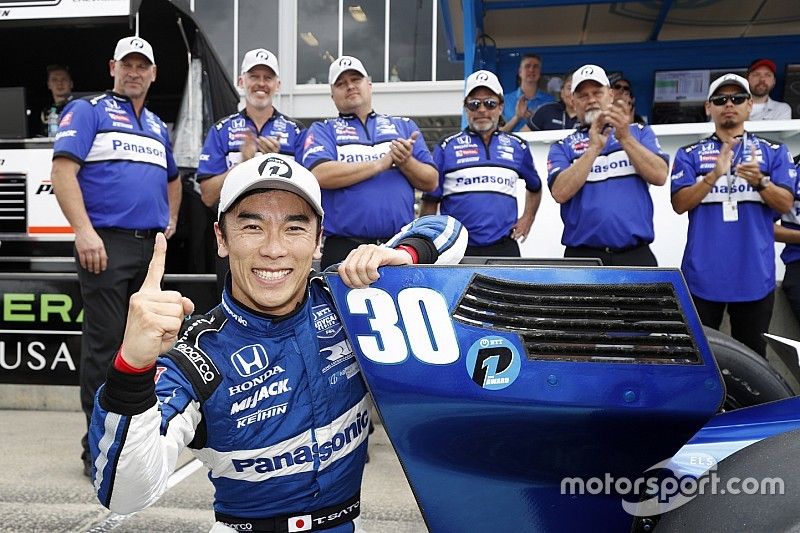 Il poleman Takuma Sato, Rahal Letterman Lanigan Racing Honda