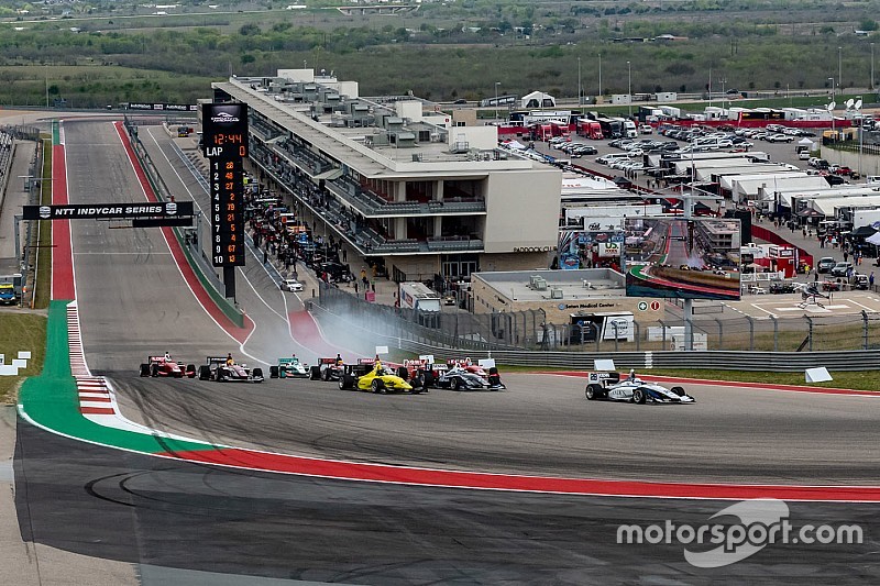 Podium Van Kalmthout in Austin, dubbelslag Askew