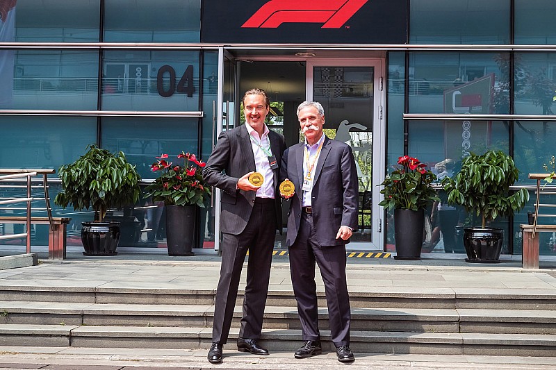 万众瞩目的第一千场Formula 1®大奖赛1公斤金币在上海发行