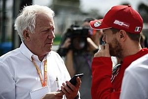 Mundo do esporte a motor lamenta morte de Charlie Whiting