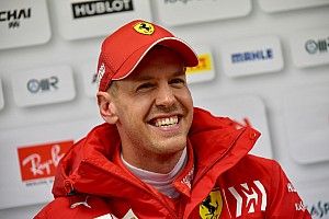 Képgaléria: Vettel első napja a Ferrarival Barcelonában