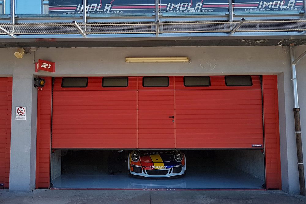 Carrera Cup Italia, test collettivi con 42 piloti su 37 auto a Imola