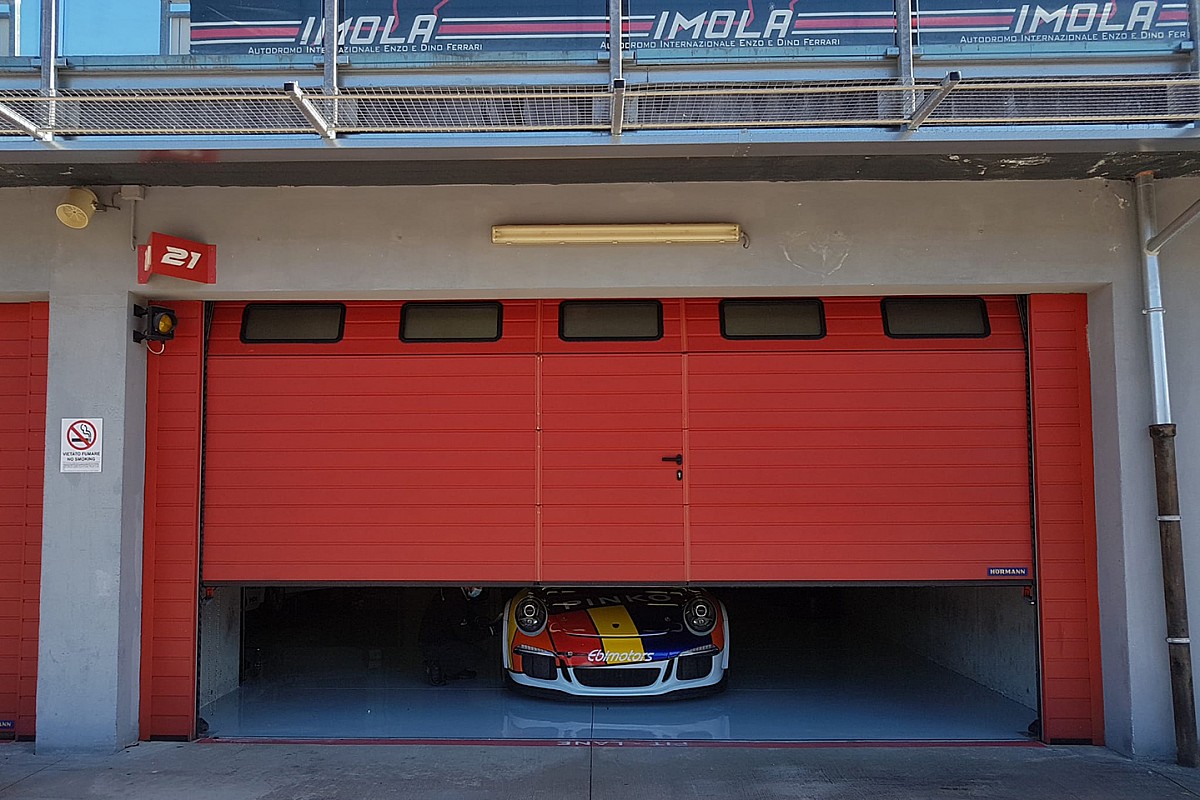Carrera Cup Italia, test collettivi con 42 piloti su 37 auto a Imola