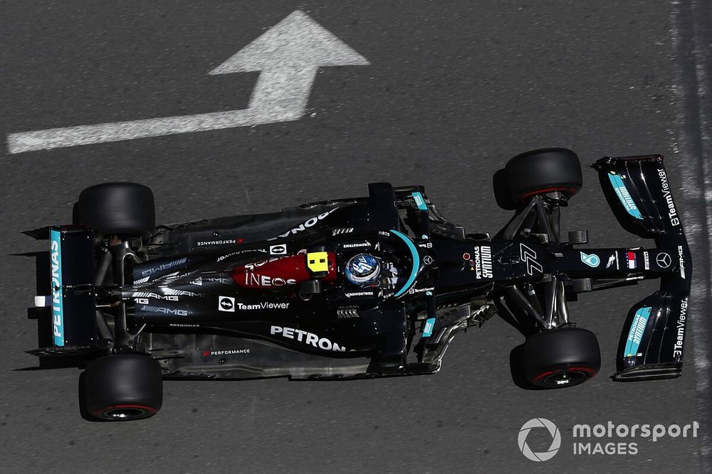 Mercedes souffre d'un problème "fondamental" selon Bottas