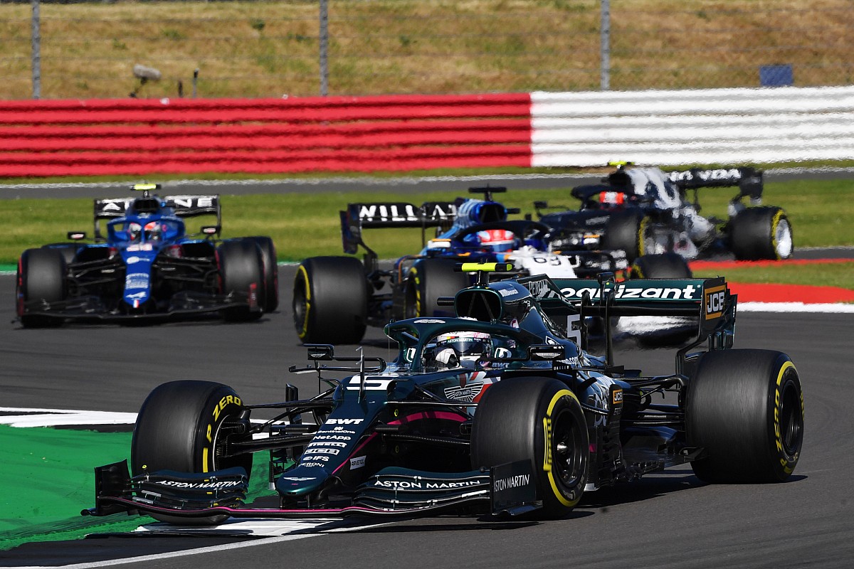 Négy pilótát vizsgálnak az FP2 és a sprintkvalifikáció után