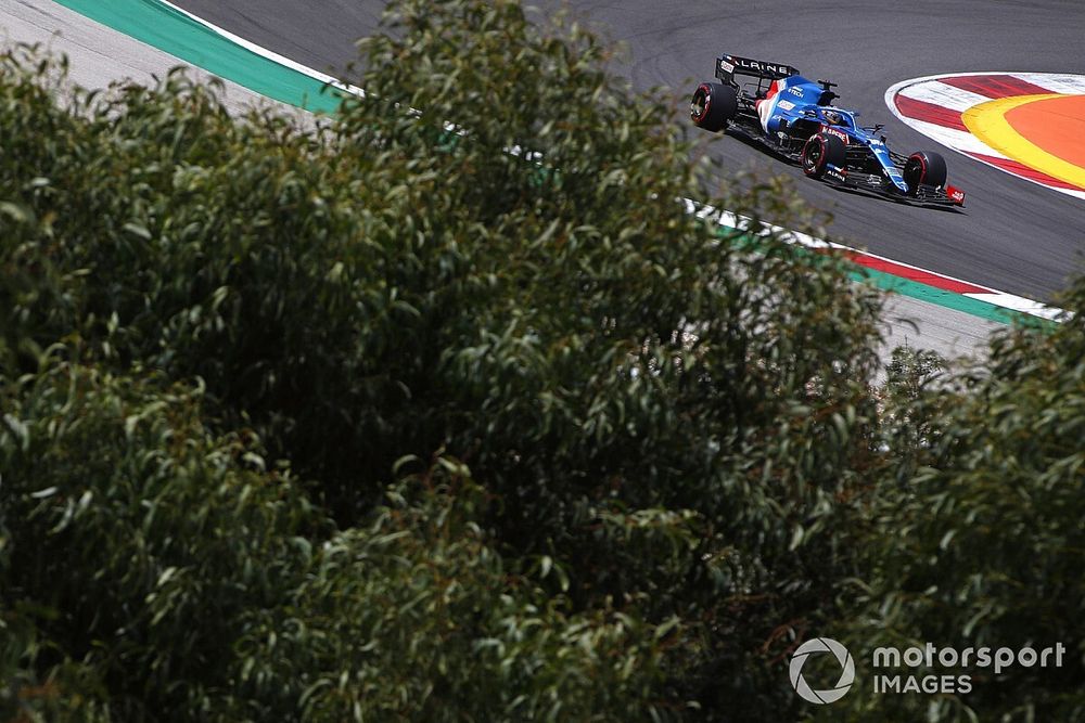 Alonso: Alpine F1 car "much more alive" despite qualifying struggles