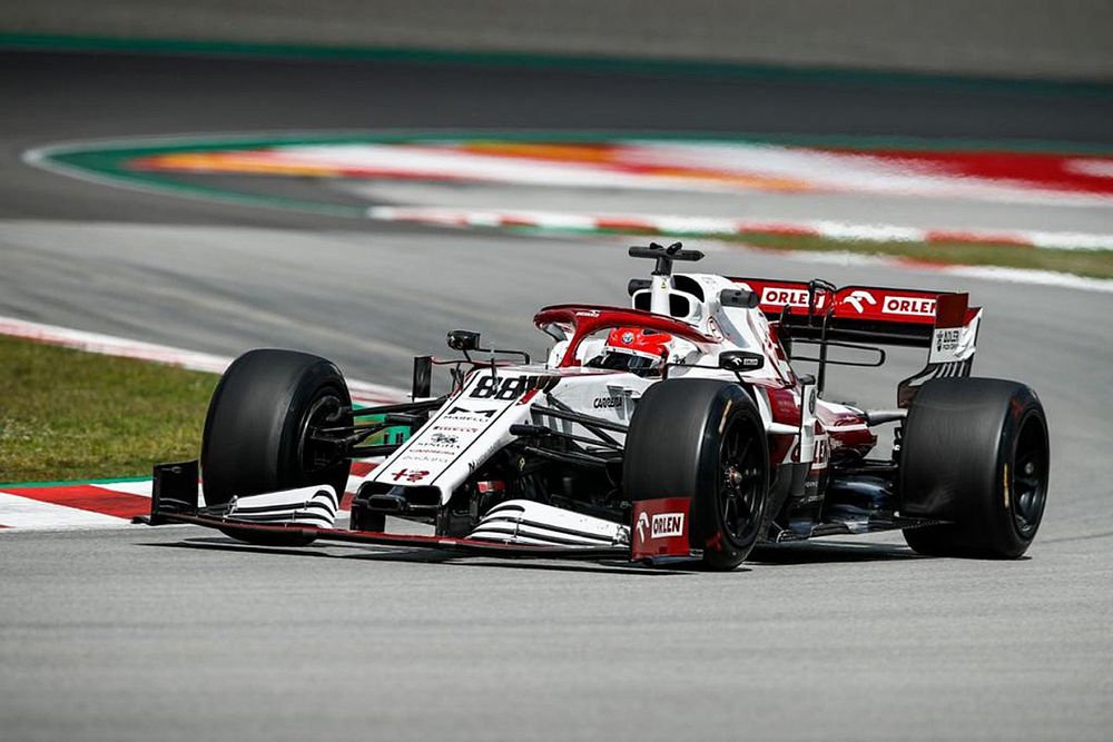 Alfa Romeo ve Red Bull, 18 inç lastik testinin ilk gününü tamamladı