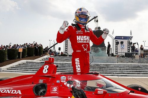 Эрикссон впервые победил в IndyCar, Розенквист попал в больницу