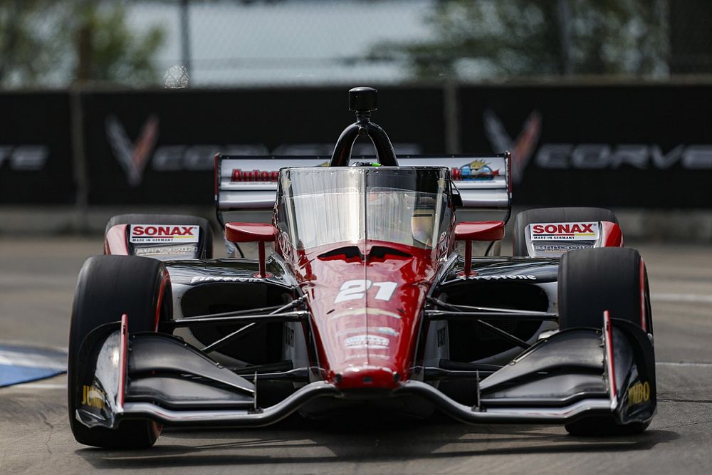 VeeKay mist Road America na operatie aan sleutelbeenbreuk