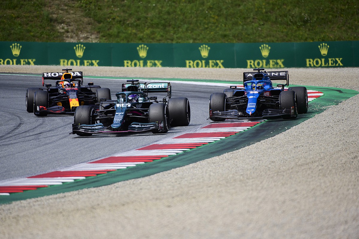 La F1 confía en las carreras al sprint: "Los pilotos competirían hasta en un supermercado"