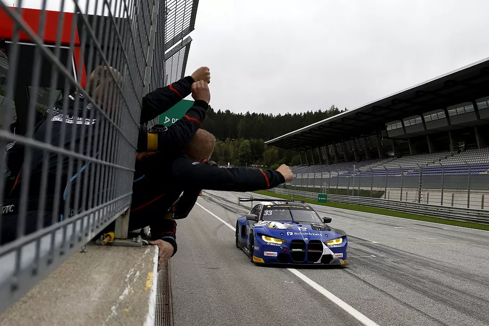 Race winner Ren&eacute; Rast, Schubert Motorsport BMW M4 GT3