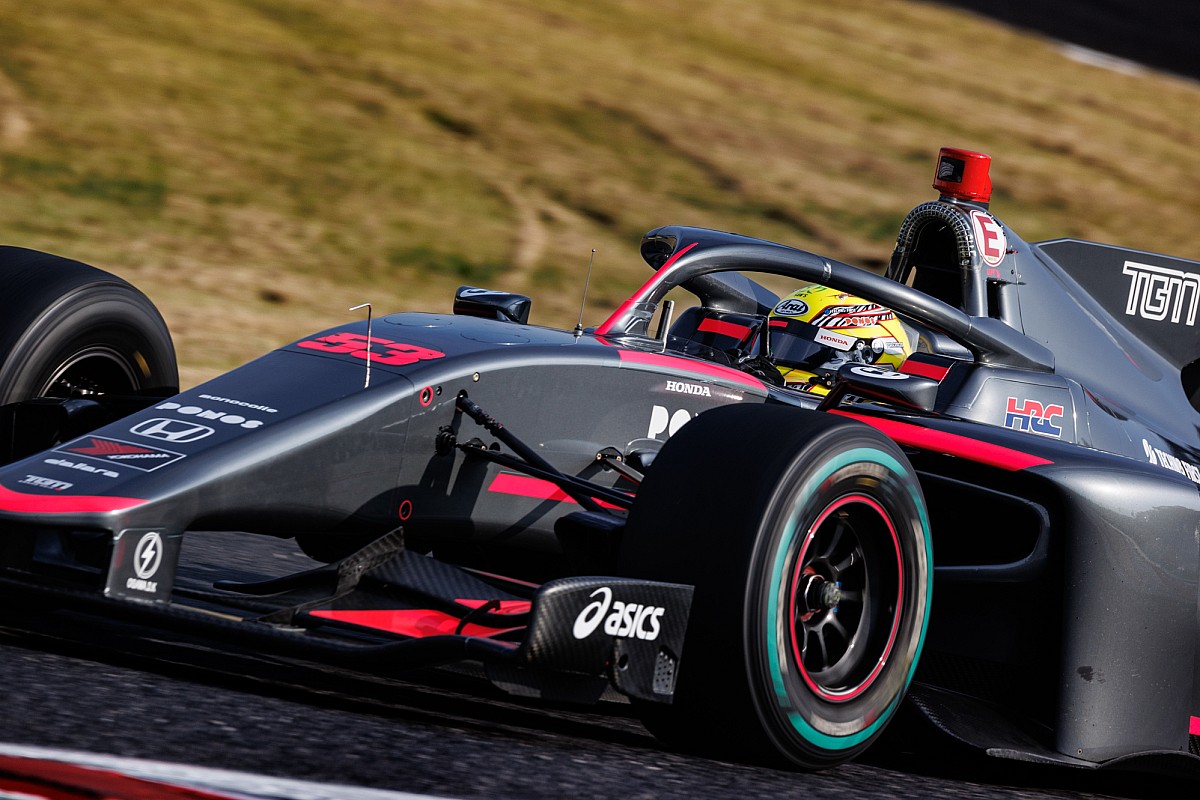 フェラーリ 鈴鹿フォーミュラ 1 VIP ダウンベスト レッド フェラーリ 鈴鹿フォーミュラ 1 VIP ダウンベスト レッド