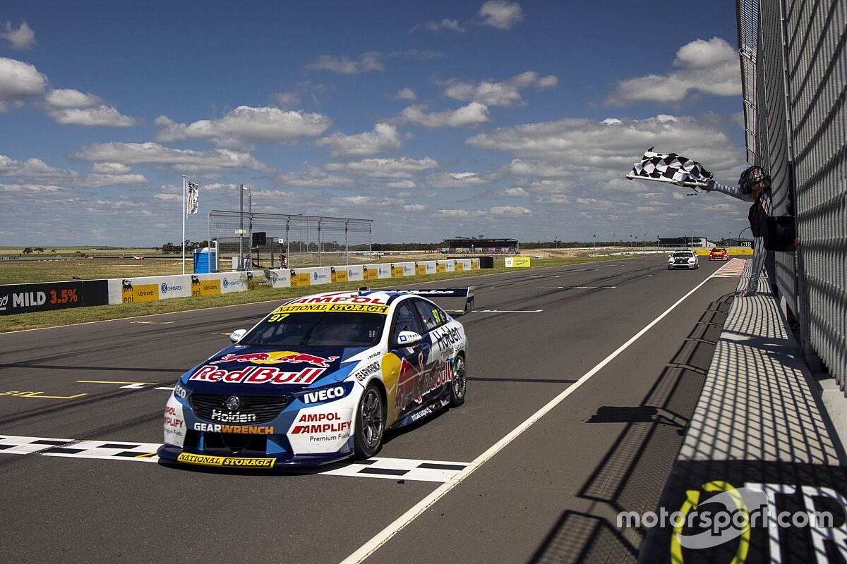 The Bend Supercars: Van Gisbergen dominates Race 2