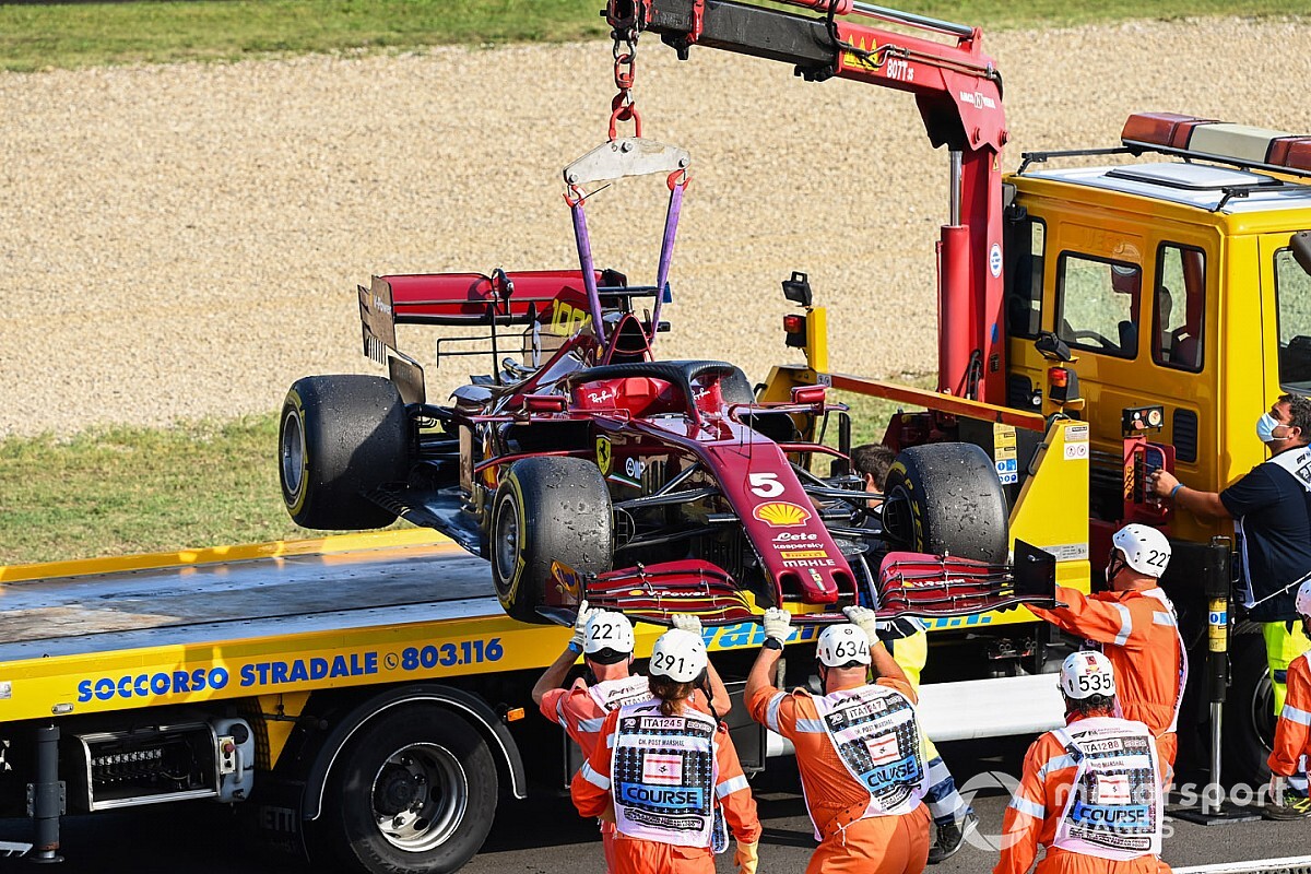 «Мы в яме и знаем об этом». Босс Ferrari оценил положение команды