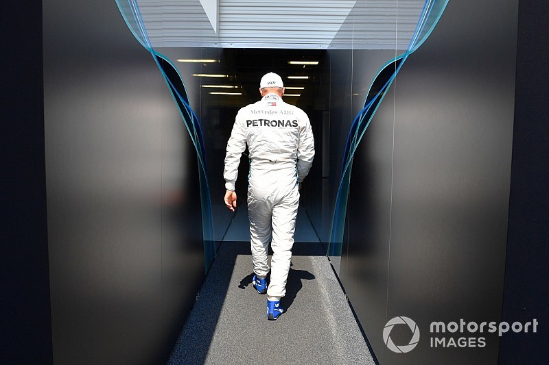Hamilton köszöni Bottasnak: borzalmas érzés volt, amikor elengedtek Szocsiban