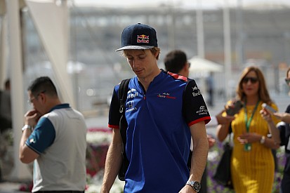 Kicsit megkésve, de a Toro Rosso köszöni Hartley munkáját
