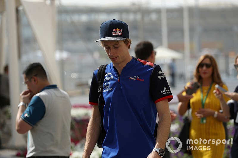 Kicsit megkésve, de a Toro Rosso köszöni Hartley munkáját