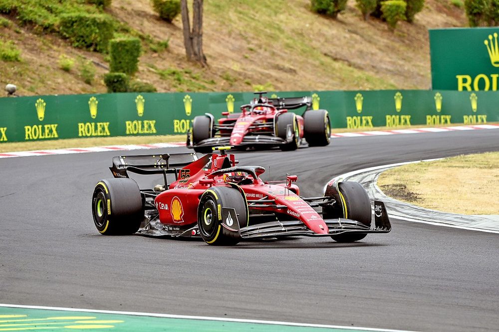 Carlos Sainz, Ferrari F1-75, Charles Leclerc