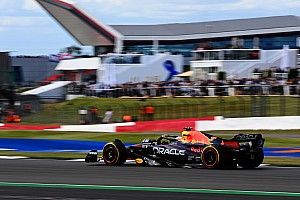 Verstappen asusta en la FP3 de Silverstone; problemas para Sainz y Alonso