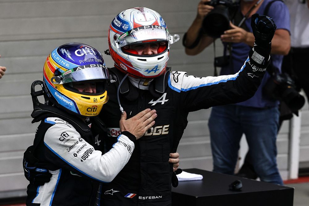 Ocon dankt Alonso: “Deze zege heb ik ook aan hem te danken”