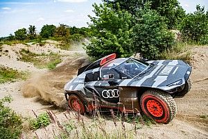 Audi, elektrik destekli Dakar aracını tanıttı