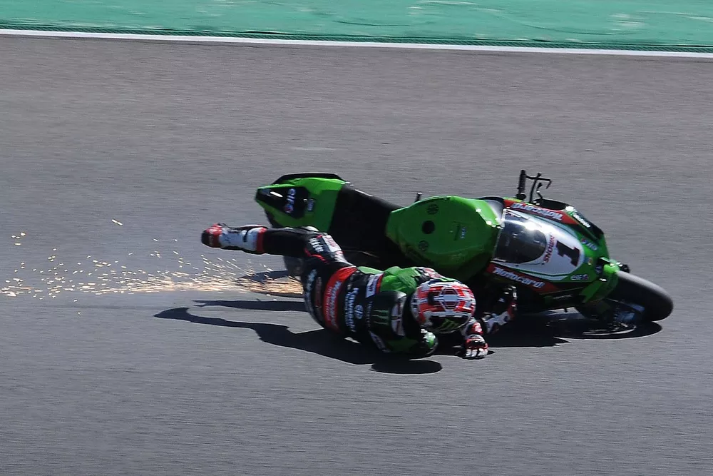 Jonathan Rea, Kawasaki Racing Team WorldSBK crash