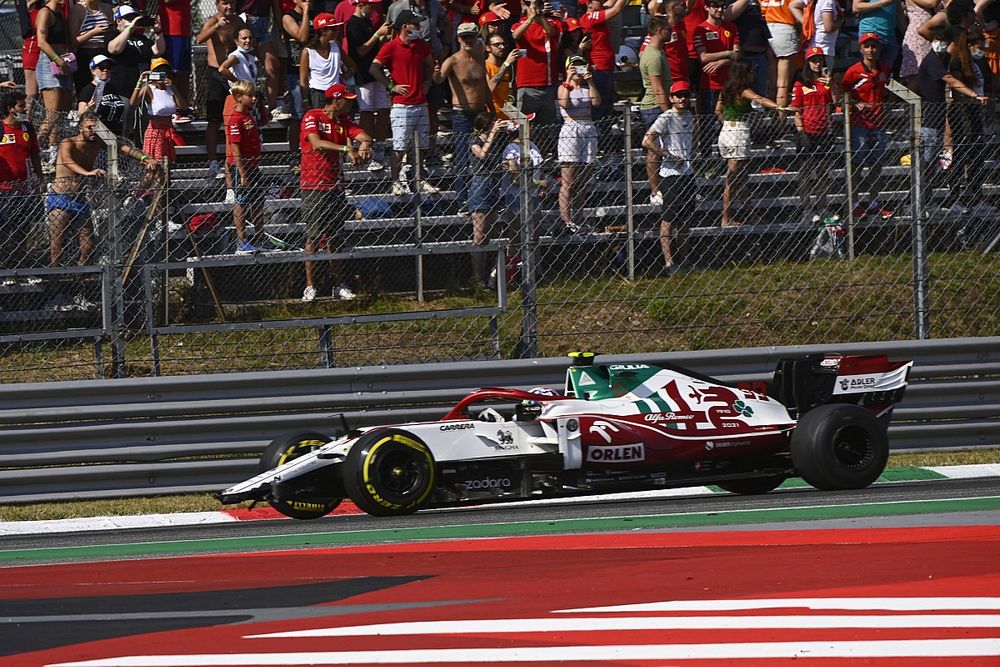 Giovinazzi: "Araç ilk turda büyük hasar aldı"