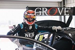 Reynolds backs rookie Payne for Supercars promotion