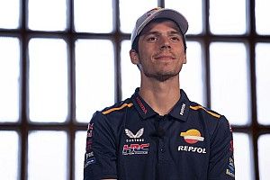 Joan Mir se estrena vestido con los colores de Repsol Honda