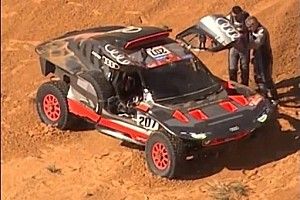Vídeo: el coche destrozado de Carlos Sainz tras su accidente