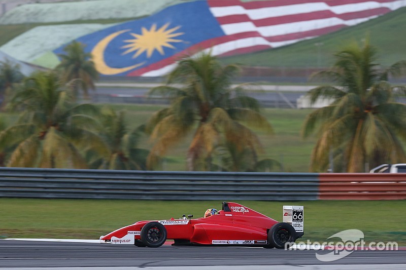 F4 organiser apologises for fuel blunder after bizarre race