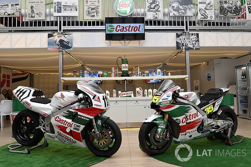 Photos - La Honda Castrol au look vintage de Cal Crutchlow