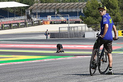 Los pilotos, preocupados por el estado del asfalto de Montmeló