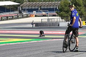 Los pilotos, preocupados por el estado del asfalto de Montmeló
