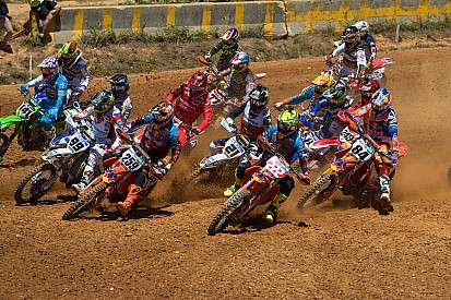 MXGP Loket: Cairoli wint de kwalificatierace, Herlings vierde na inhaalrace